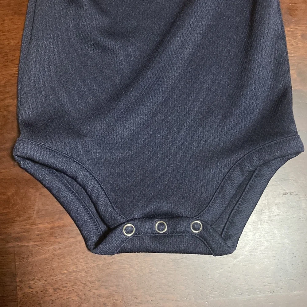 Patriots onesie 6-9 months - Picture 5 of 5